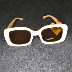 Nwot- stylish light pink sunglasses